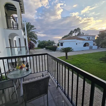 Seaside Escape Apartament