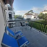 Seaside Escape Apartman
