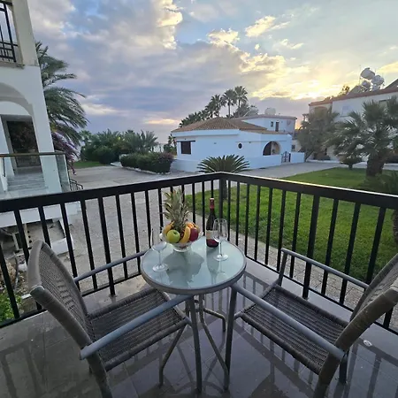 Seaside Escape Lárnaca