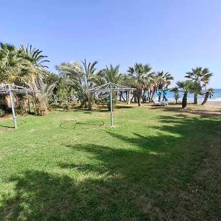 Seaside Escape لارنكا