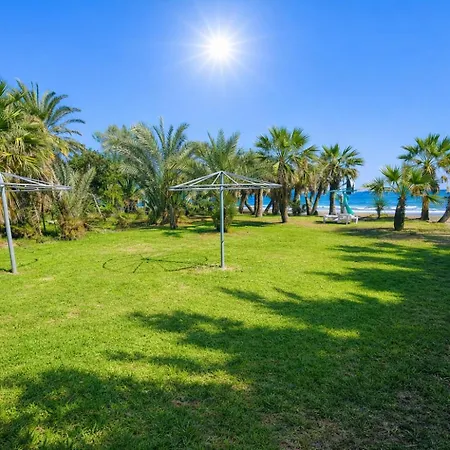 Seaside Escape * لارنكا